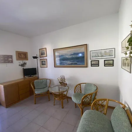 Libra 1 Apartman *